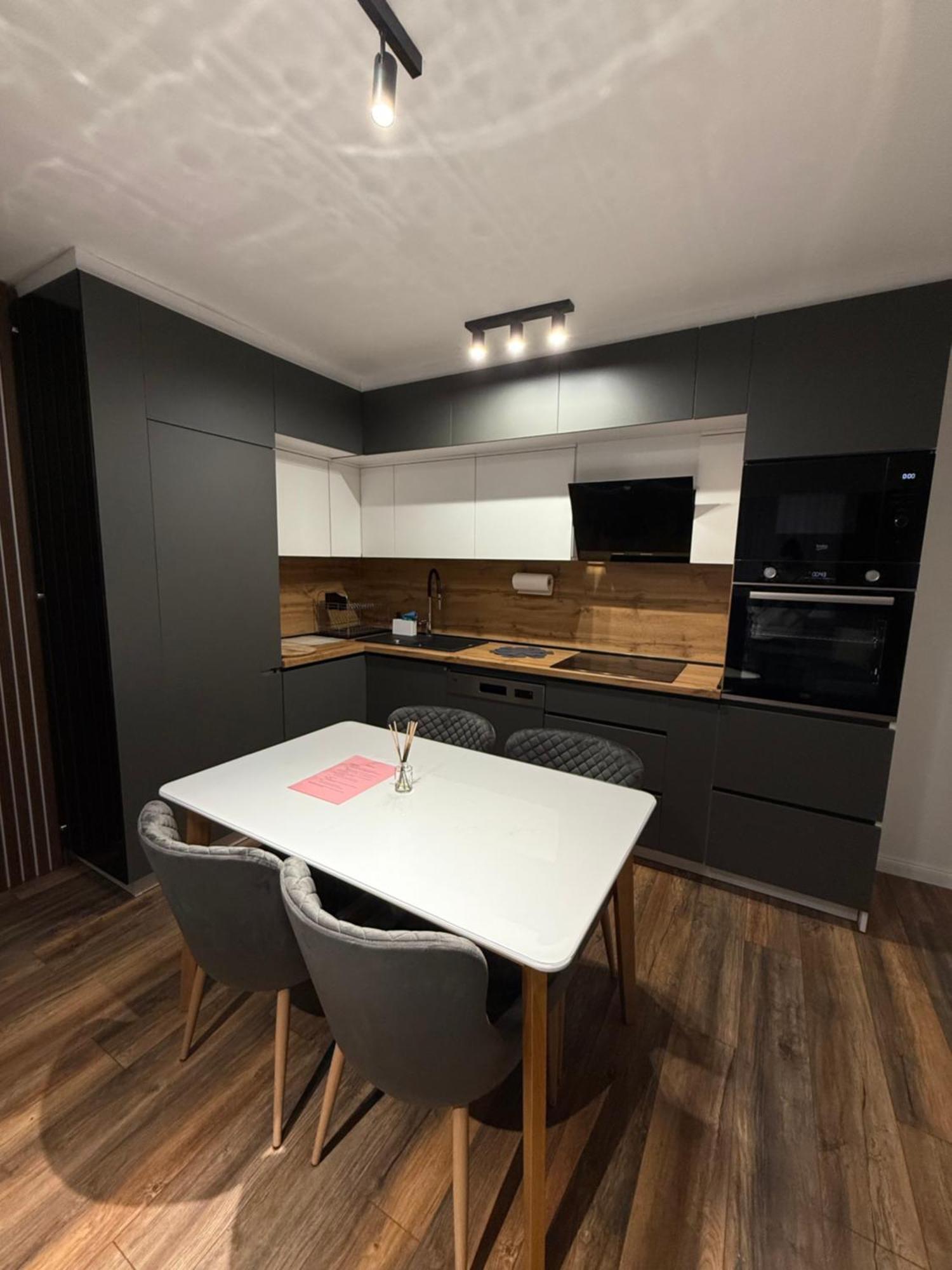 Luxury Sapphire Apartma *